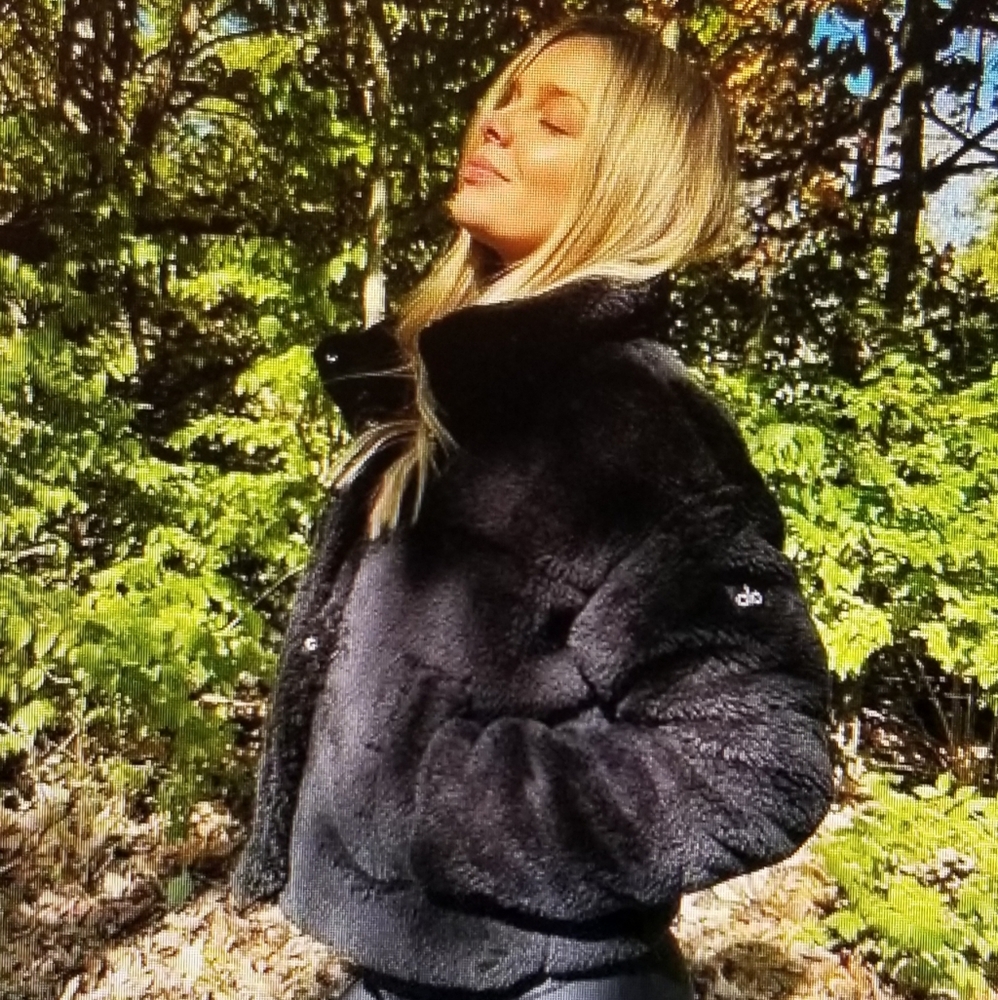 Alo Sherpa Snow Angel Puffer Jacket